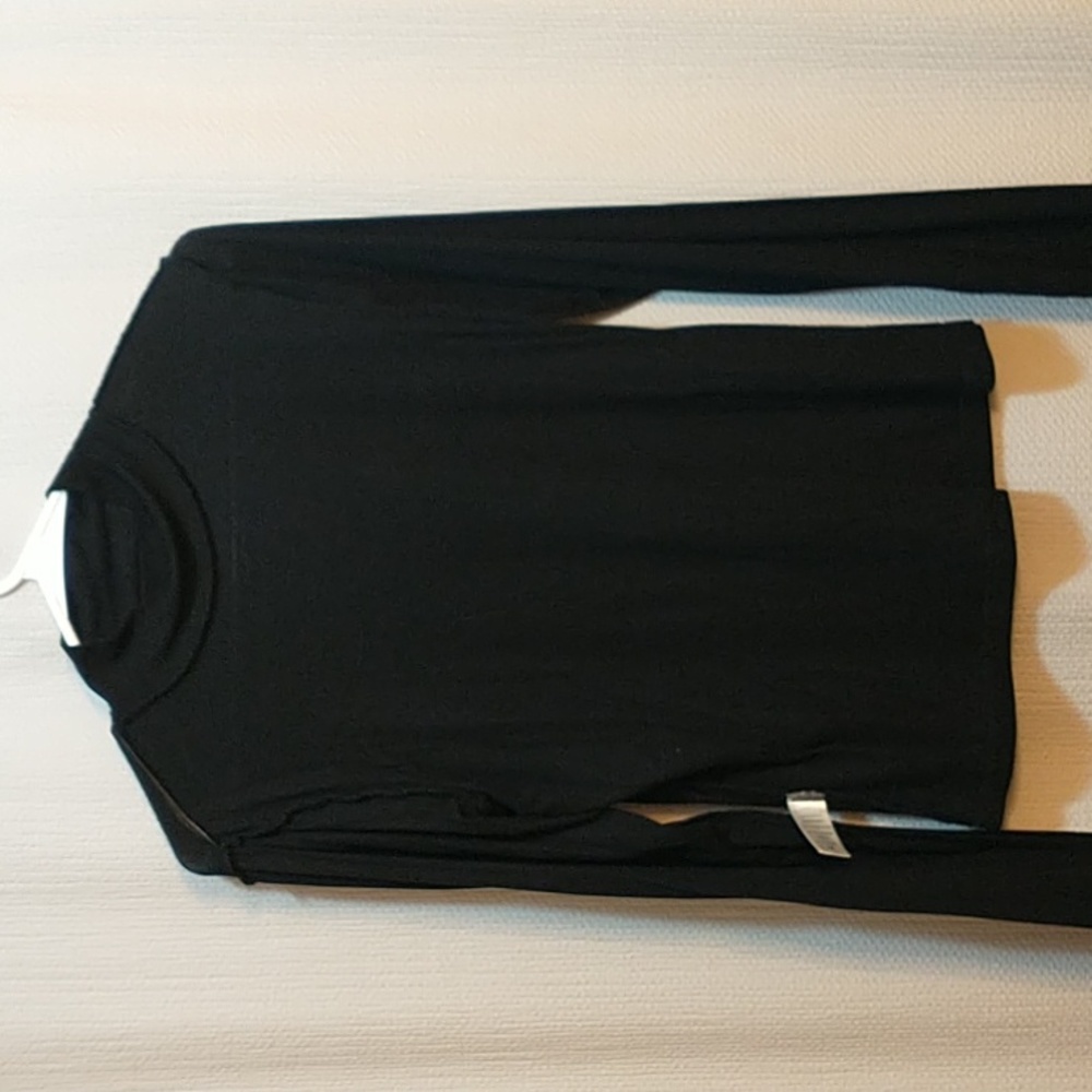 Fitted long sleeve mck neck basic top